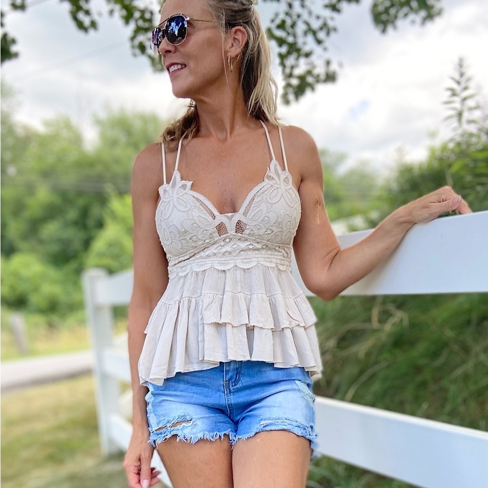Summertime Muse Ivory Ruffle Cami - Picture 3 of 7